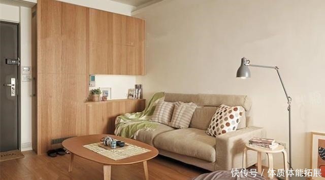 玄关|入户见厅的户型,玄关就该这样设计,不占地方又显得整齐,挺实用!