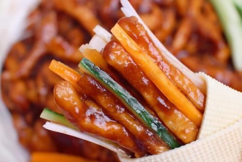 京酱肉丝|炒肉丝时,掌握好1个小窍门,不管炒什么肉都香,又嫩又滑还入味