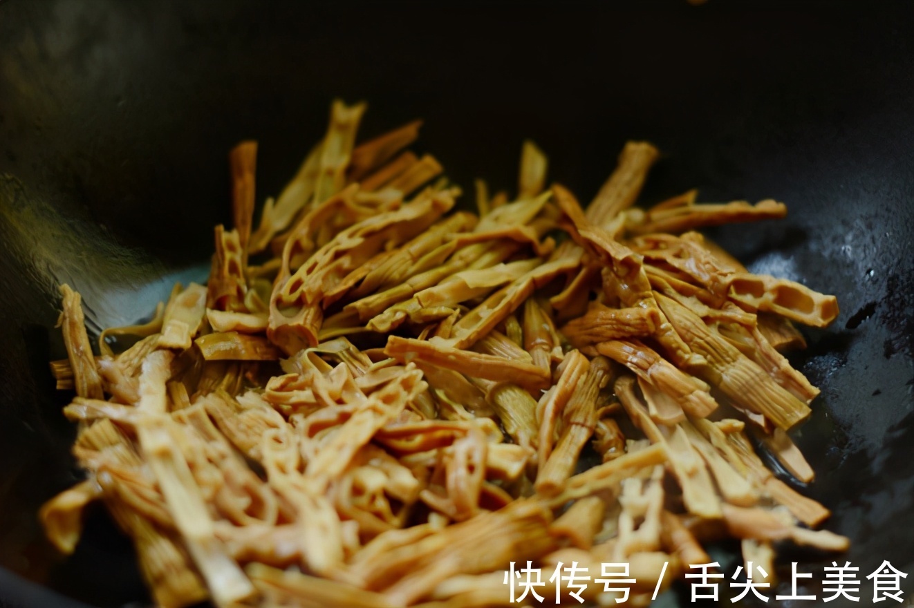 笋干|这东西不怕过期，超市30元一斤，现在抓紧多买点，吃到第二年