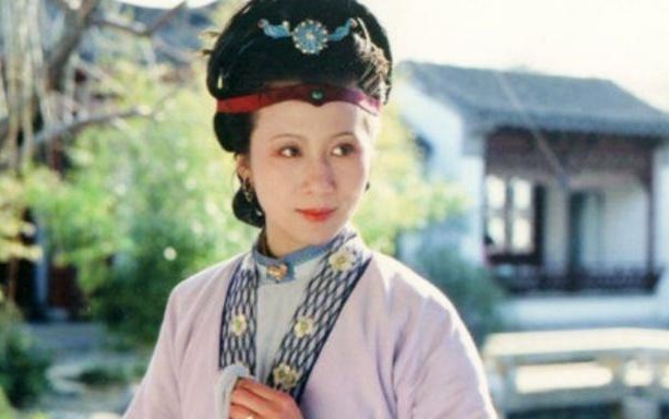 薛宝钗$红楼梦中宝玉挨打，她却十分高兴，是害死黛玉的罪魁祸首