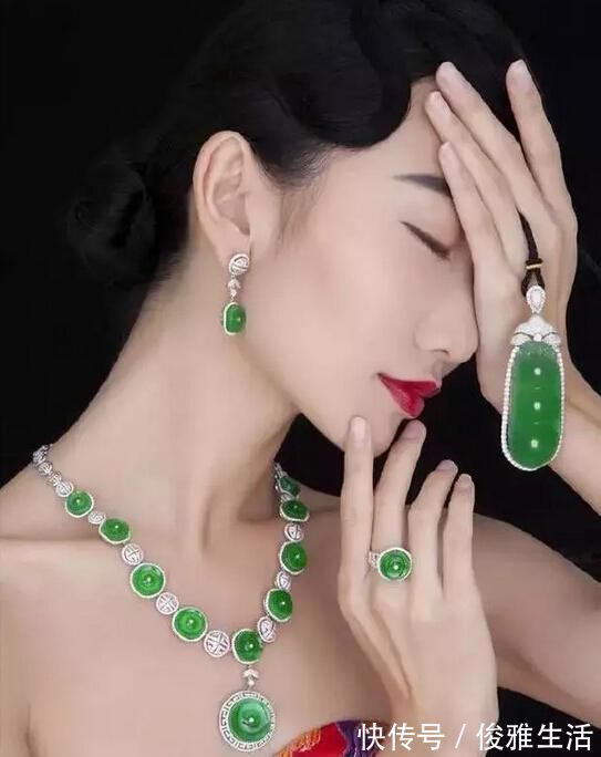 中国历史 有东方韵味的翡翠项链,时尚而高贵,演绎属于气质女性的独特美感