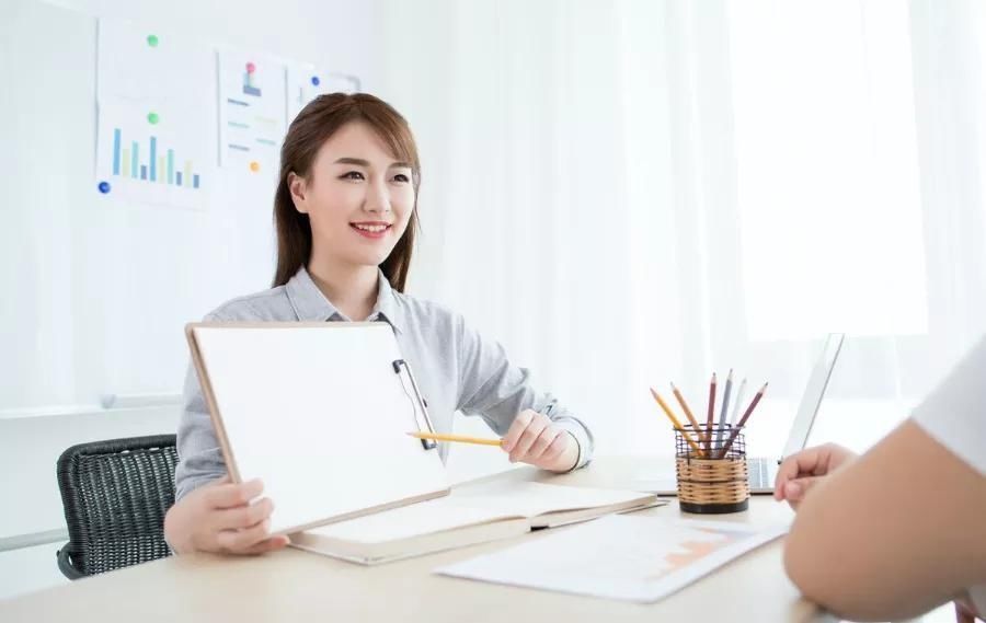 “穷养儿,富养女”!盛行已久的育儿观到底讲的是什么?