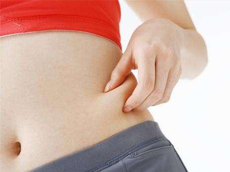 中医|减掉腰部赘肉“游泳圈”，这两个小方法很有效！赶紧学起来