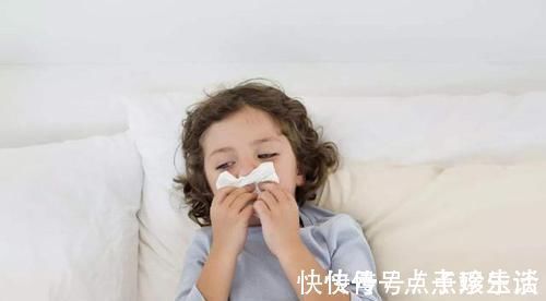 礼貌|母亲带儿子参加同学聚会,结束后发现被踢出微信群,网友:活该!