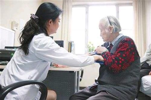 睡眠时间|提醒血压高的人，高血压有三个“致命时刻”，早知道早做预防