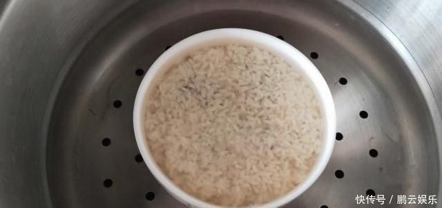 糯米饭|糯米粉开水烫一烫,比年糕做法还要简单,比糍粑好吃