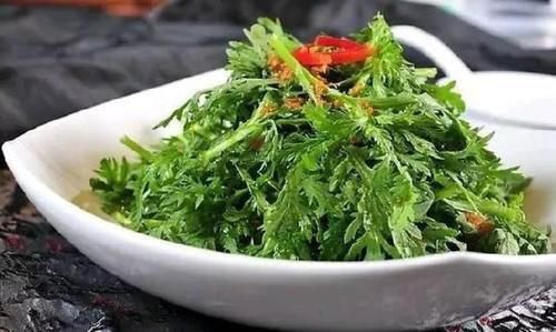 美容养颜|女性不想变黄脸婆，要坚持吃三种食物，美容养颜，滋润肌肤！