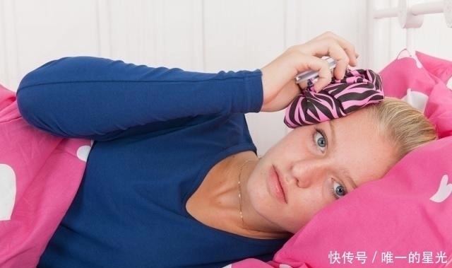 子宫|女人来“大姨妈”时，如果有这4种表现，说明子宫挺健康！