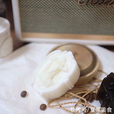 大厨教我的咖啡渣香皂的做法,果然好吃到没朋友