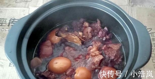猪脚|媳妇把4斤猪蹄放进砂锅,不加一滴水,没出锅就馋坏儿子