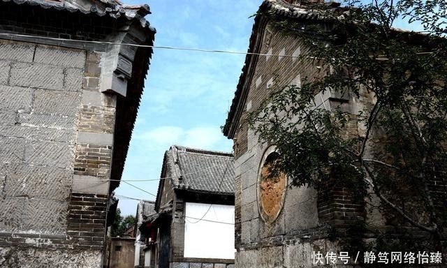 淄川张李村有个清代古建筑王家大院，青砖黛瓦，古色古香