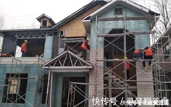 轻钢别墅|在农村别被轻钢别墅漂亮外型给迷惑了,细算起账来,你还是亏!