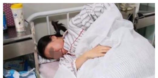 痛苦|产妇顺产时,突然挣扎大声喊“啥东西夹到俺了”,医生:吓了一跳
