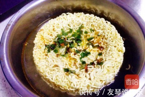 清水|别再清水煮了,方便面这样做,比蔬菜汤还营养,好妈妈必学!