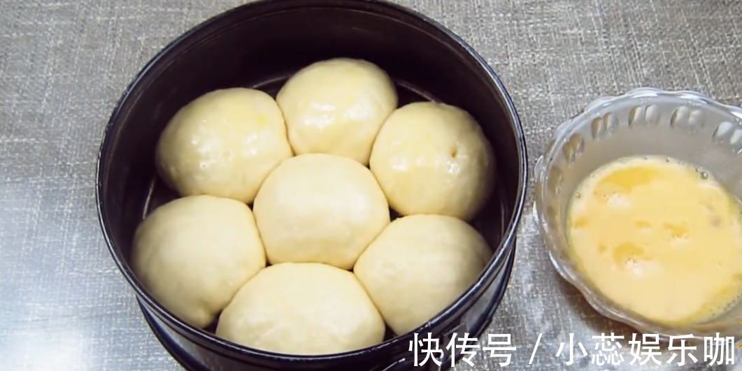 面团|教你正宗的面包做法，学会这个诀窍，面包才柔软蓬松，一次就成功