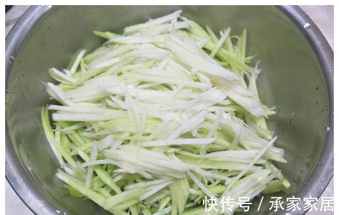 想吃|想吃萝卜丸子不用买，自己动手就能做，简单几步，香酥好吃