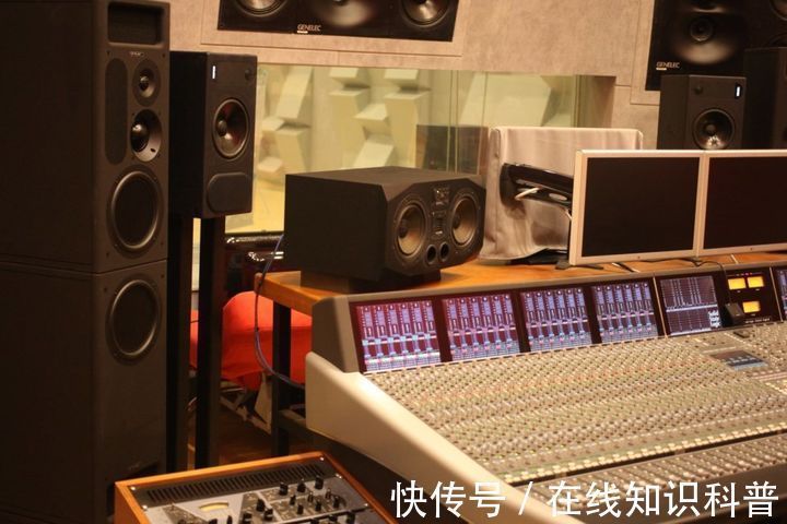 声拓|为什么录音棚都有好几对监听音箱？——声拓电子音爵士