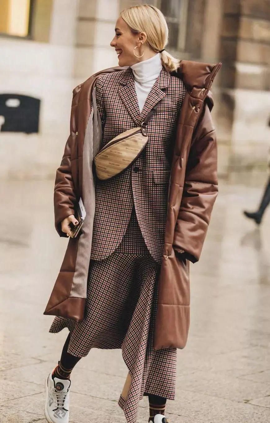 羽绒服+裙子=2021年最王炸组合,早穿早美!