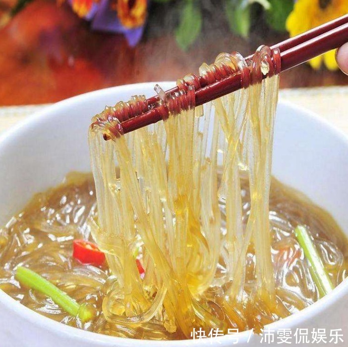 粉条|炒粉条,焯完水马上炒就错了!多做一步,粉条不粘不坨,爽滑分明