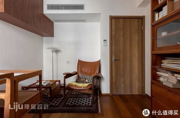 楼房|二手一楼房庭院惨遭荒废,原房东看到改造效果:早知道再加30万也不卖