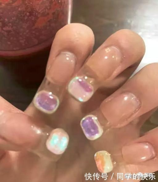 女生|女生美甲翻车能有多离谱?卸甲归田吧,这买家秀看得我眼睛疼…