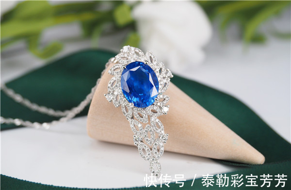 玻璃|想买可以收藏的蓝宝石吊坠，该怎么挑选？