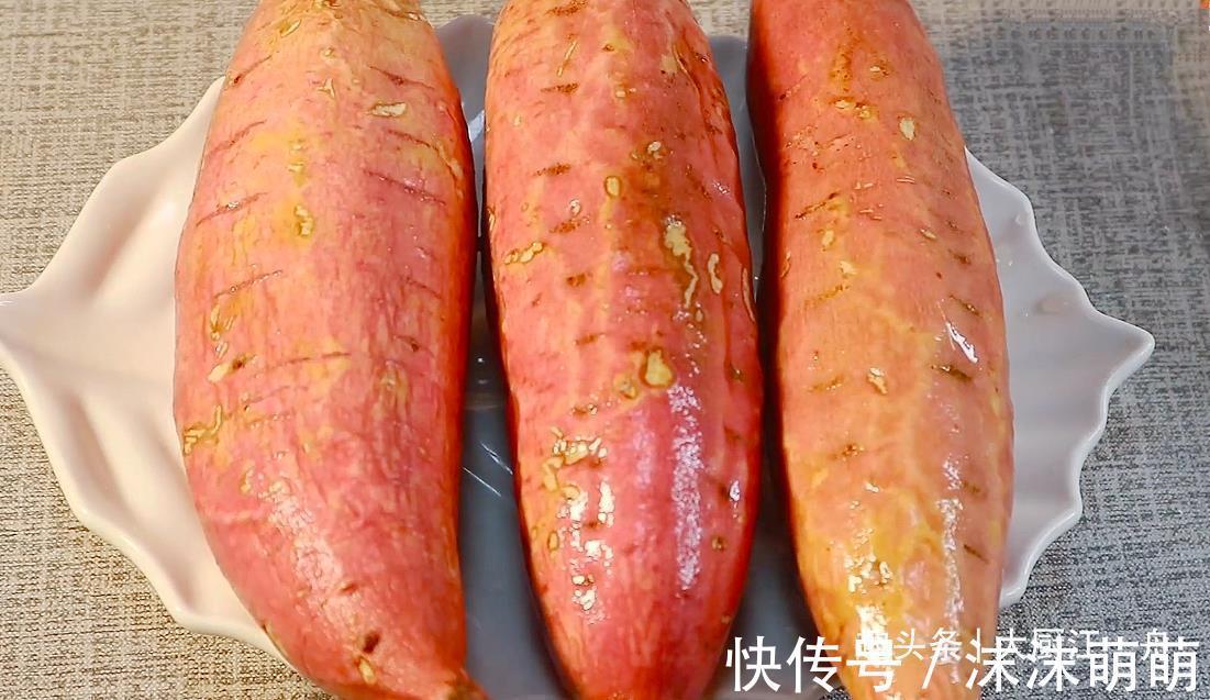 蒸红薯|蒸红薯时，锅里加水就错了教你个新做法，比烤红薯还香甜