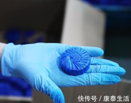 刷厕所|谁说刷厕所又脏又累?我家常备4种清洁剂,轻松搞定厕所卫生