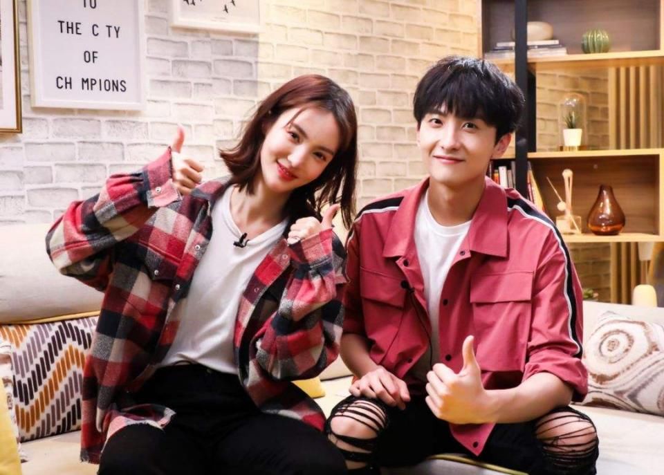 《浪姐2》总决赛：惠英红爆料容祖儿膝盖受伤，金晨、孟佳助阵