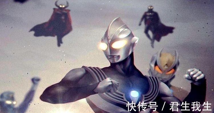 同类|他们7个奥特曼杀了自己的同类，迪迦杀五个，他杀了自己的父亲！