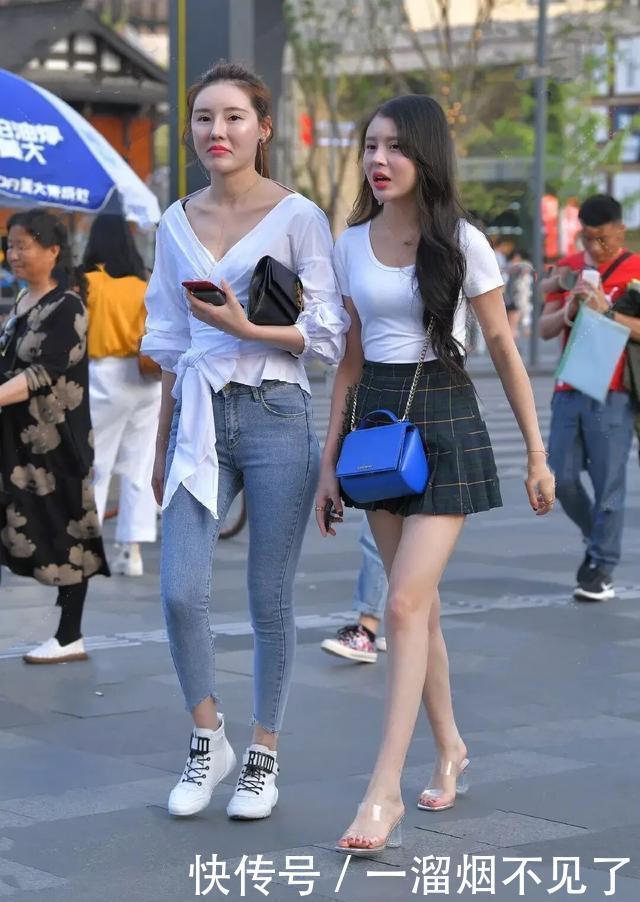 百褶裙|“A字裙”大势已去,也该收一收了,这样穿时髦又接地气!