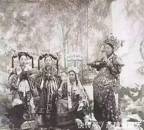 油画@外国人画的慈禧是什么样的 每一张都是一个笑话