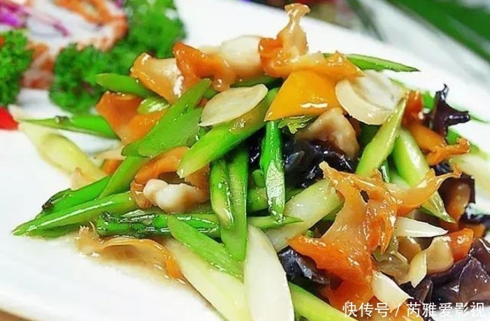 芦笋|周末同事来家里吃饭，媳妇做的几道家常菜，一上桌就被抢着吃