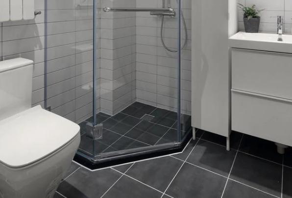 展示台|84㎡日式温馨时尚空间L型书架式电视墙,颜值高又可当收纳