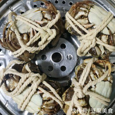 在家不知道吃什么，吃清蒸大闸蟹就对了