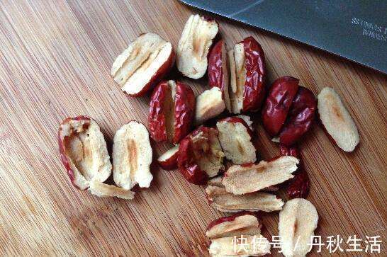 红枣|红枣糕新做法,不用烤箱,手不沾面,筷子一搅倒进电饭锅,吃美了