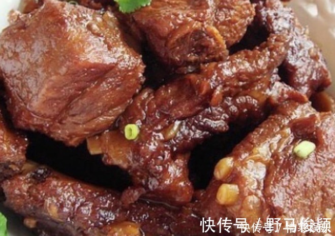 汤匙|炖牛肉用不用焯水大厨教你正确做法,牛肉软烂入味,不腥不膻