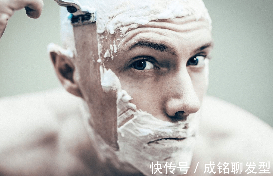 发黄|头发又细又黄，剃光头能让头发变黑变粗吗？有什么科学道理吗？