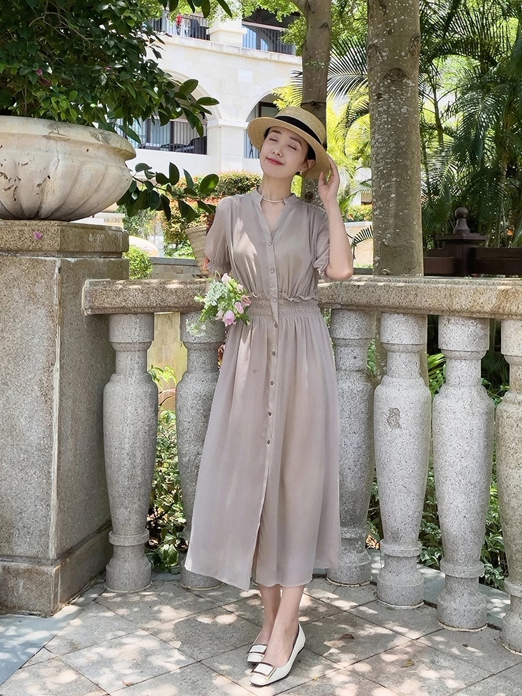 单品|奔三奔四的女性,夏季多穿这些基础款单品,显瘦洋气又高级