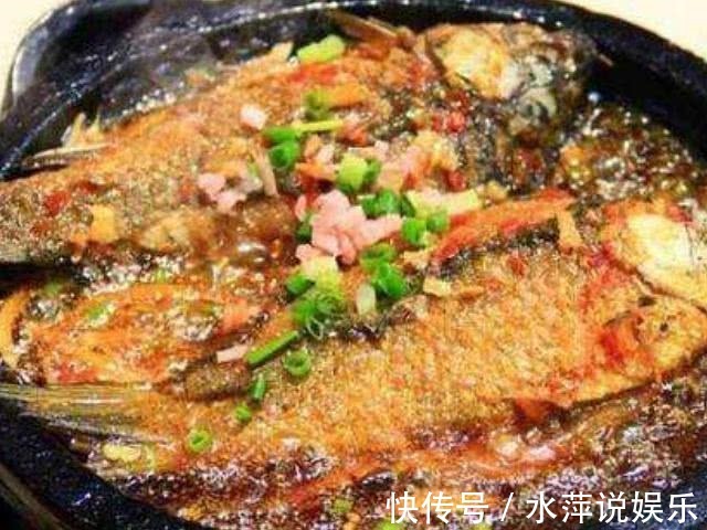 葡萄干|女人来“大姨妈”时，尽量多吃4种食物，排出污血，子宫更健康