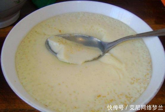  布丁|蒸鸡蛋羹，直接上锅蒸是不对的！学会这些窍门，鸡蛋如布丁嫩滑