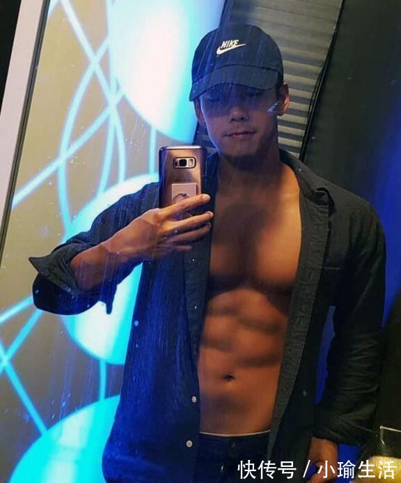 小伙子|小伙子健身4年, 看似18岁实际24岁, 肌肉身材很有男性魅力!