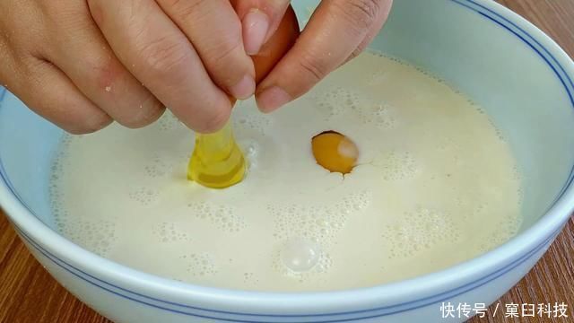 1碗黄豆，不用卤水，不用内酯，教你在家做豆腐，比买的还好吃