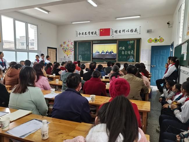 家长会|摩尼中学召开2020年秋期家长会