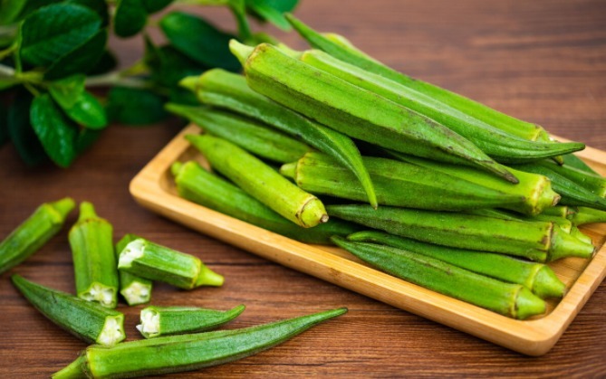 秋葵焯水是不对的，大厨教你正确做法，鲜香嫩滑入味，营养不流失