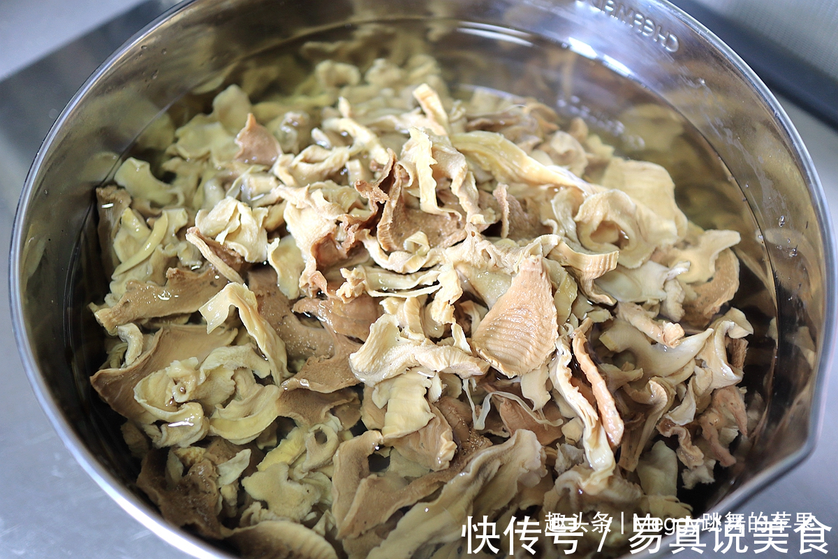 家有干笋干货别发愁,苹果姐蒸大包子这招真赞,浓香暄软口感好