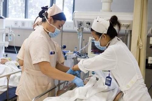 小张|处理病人隐私时,女护士不害羞吗?医护人员这样回答