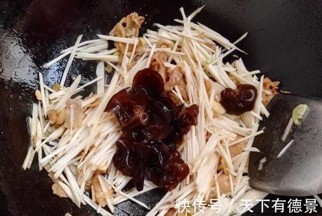 窍门|炒个木耳,噼噼啪啪,像要炸了一样,5个窍门任选1个,就能解决