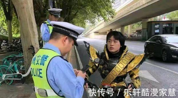 假面骑士|假面骑士逢魔时王退休生活曝光，开车被抓就算了，卖猪肉真的绝了