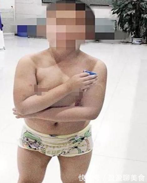 侮辱|11岁男孩被父母当众“脱光”:如果爱孩子,就请别当众侮辱他